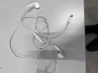 CS 426/2024 APPLE HEAPHONES WITH WIRE 